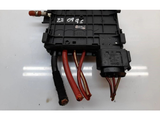 Блок предохранителей 1J0937550AC, 1J0937550AC Audi A3 S3 8L