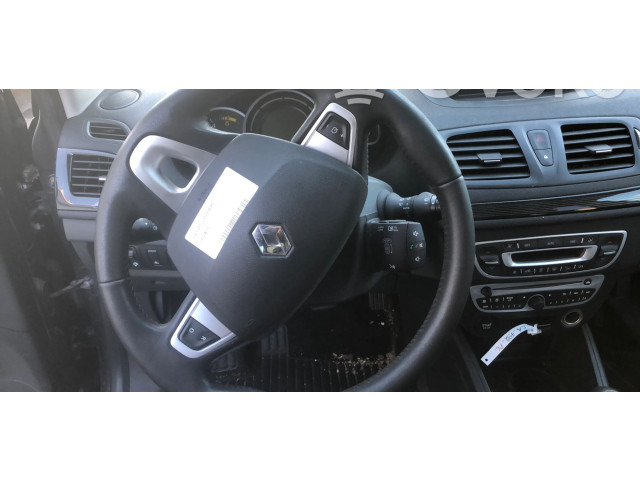 Руль Renault Megane III 2009 - 2016 года 484001175R