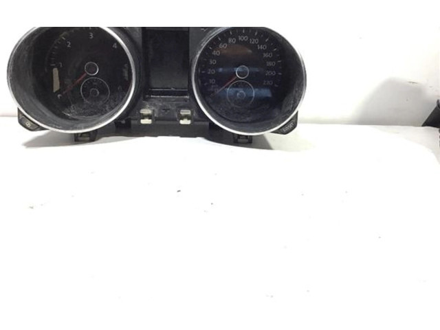 Панель приборов 5k092871a   Volkswagen Golf VI       