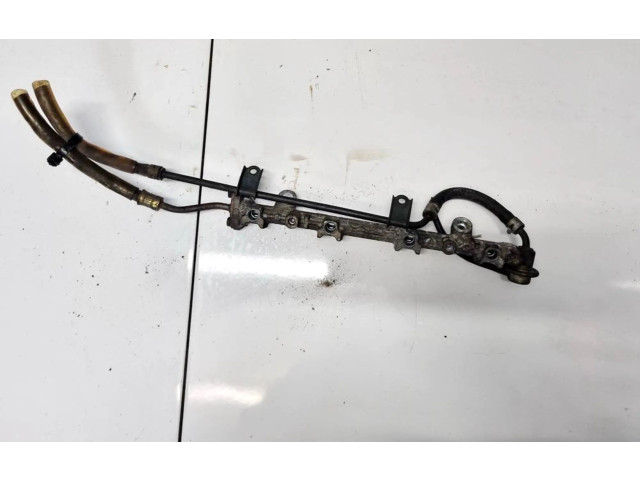 Топливная рампа Mitsubishi Carisma