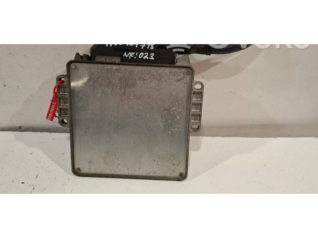 Блок управления двигателем Блок управления 7700104718 Renault Twingo II