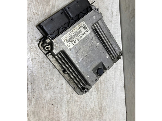 Блок управления двигателя 05L907309B   Skoda Superb B8 (3V)