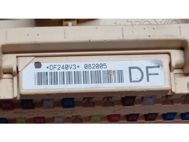 Блок предохранителей DF240V3, 082005   Toyota Solara    