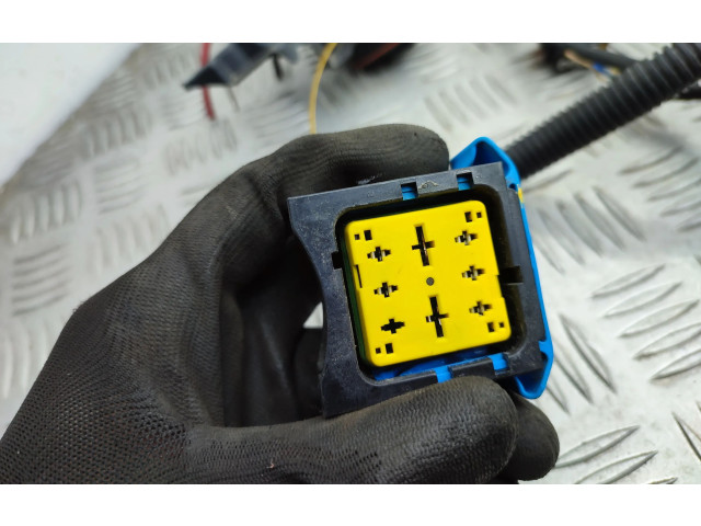 Блок предохранителей    Renault Express    