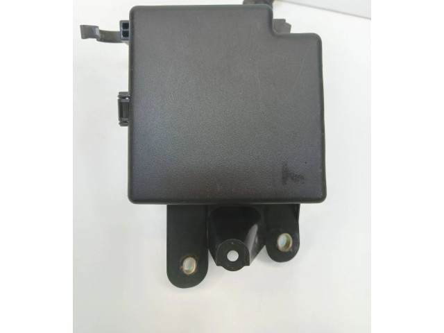 Блок предохранителей 3933 Lexus LS 430