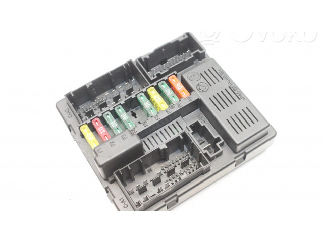 Блок предохранителей  7560626   BMW Z4 E85 E86    