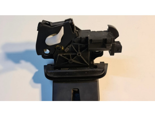 замок багажника 4L0827520 Audi Q7 4L 2005-2015 года