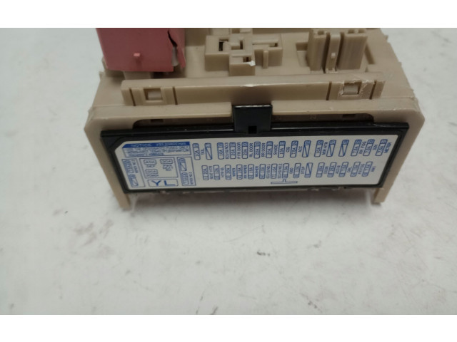 Pojistková skříňka 8273005j60 Toyota Avensis T270 2016