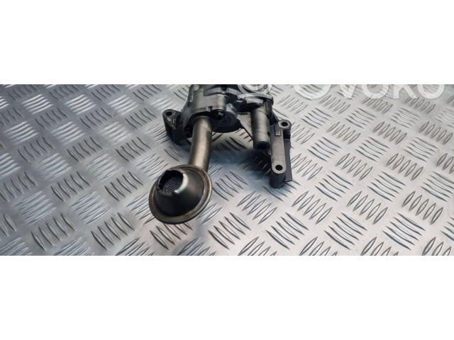 Масляный насос BKC 038115105C, D02813886 Volkswagen Jetta V