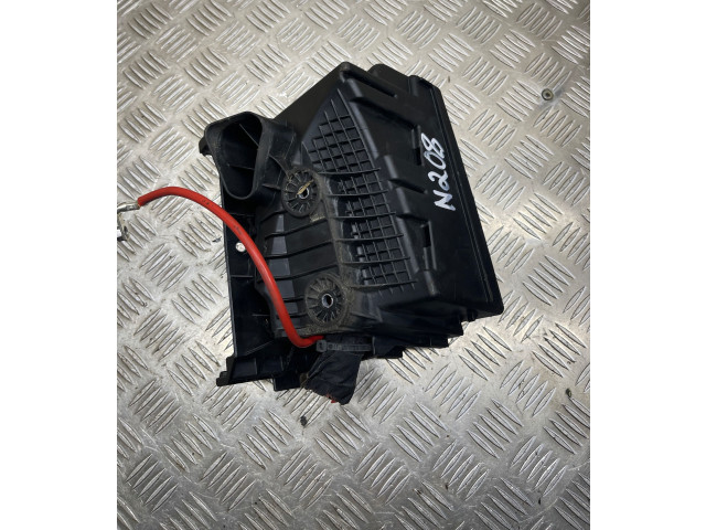 Блок предохранителей Volkswagen Jetta VI