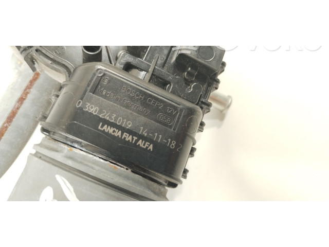 Моторчик дворников 50509396 Alfa Romeo Giulietta