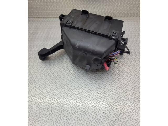 Блок предохранителей GX7314A076DA Jaguar XE