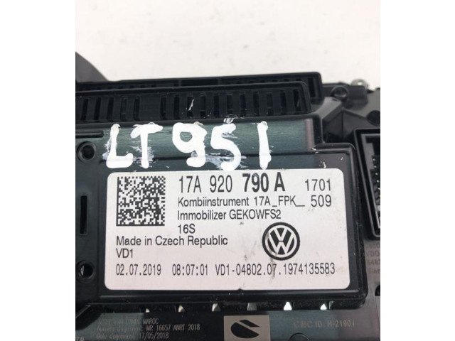 Přístrojová deska  Volkswagen T-Roc 2019 17A920790A, LT951  