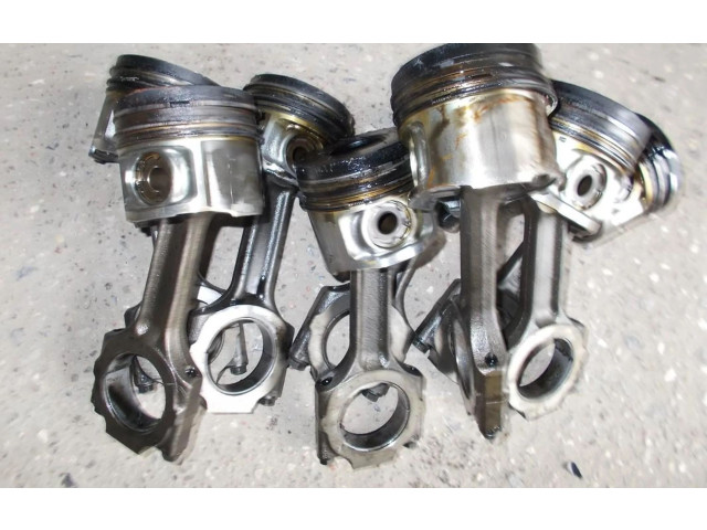 Поршень с шатуном Alfa Romeo 166