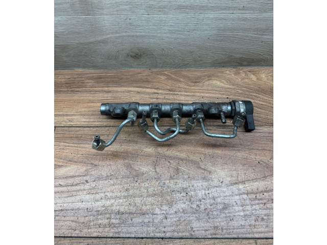 Топливная рампа R03L125C Volkswagen Golf VI