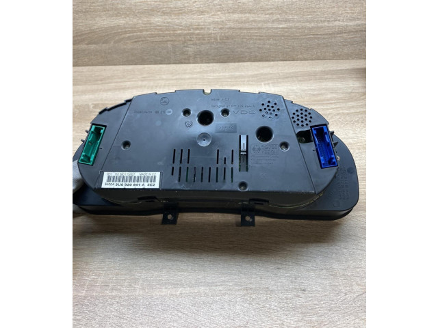 Панель приборов 3U0920841A Skoda Superb B5 (3U)