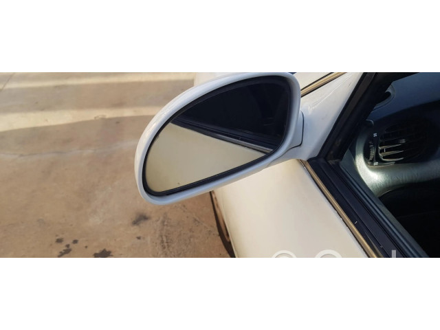 Zpětné zrcátko Hyundai Lantra I