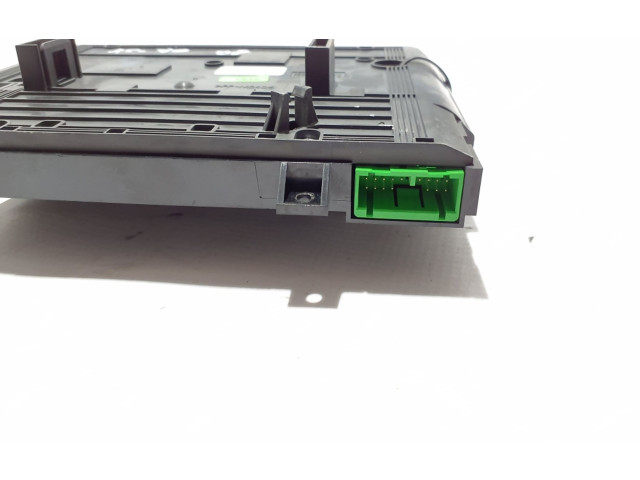 Zámek zadních dveří 30774370 Volvo V70 2008