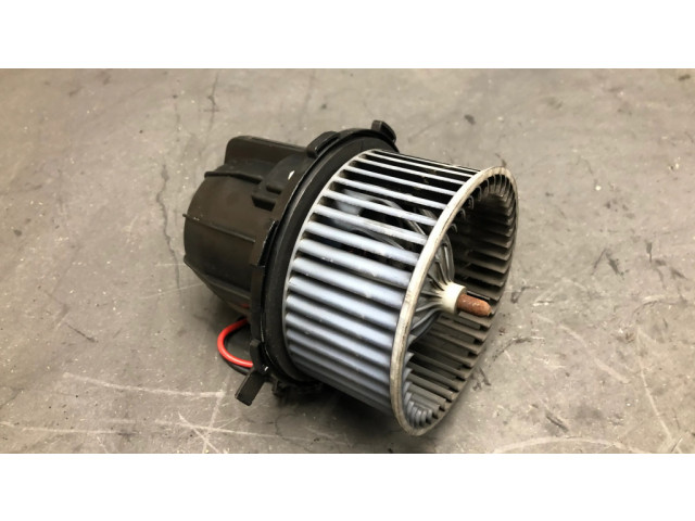 Вентилятор печки    U0854003   Audi A5 8T 8F