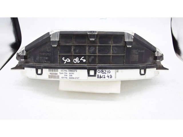 Панель приборов 8673802, 30682272   Volvo S80       