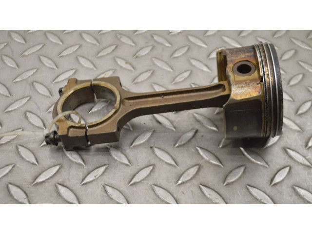  Поршень D 4204 T23   Volvo XC90  