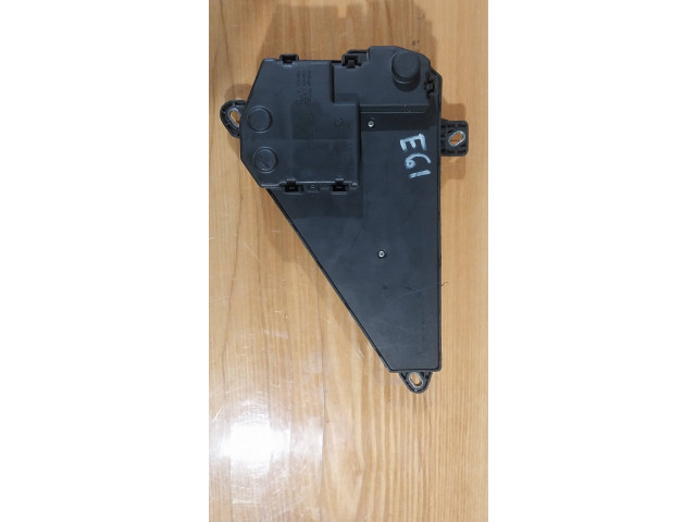 Блок предохранителей 6906603   BMW 5 E60 E61    