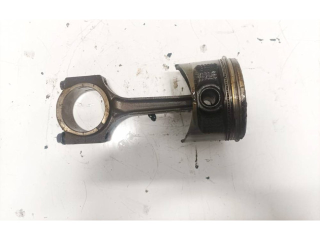 Píst Chrysler Stratus