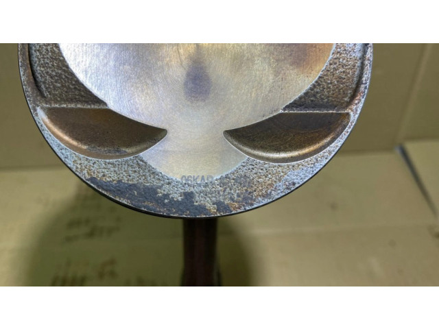  Поршень с шатуном  06LL  Audi A3 S3 8V для бензинового двигателя 2.0