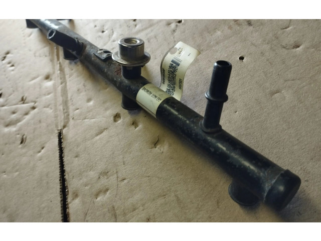 Топливная рампа 04591853AF   Jeep Grand Cherokee (WK) 5.7 