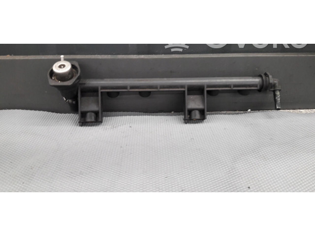 Топливная рампа 7700870914   Renault Clio II  