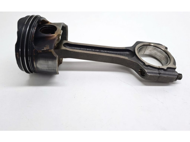 Píst RFCM5G6205EC, M2DA   Ford C-MAX II    M2DA 