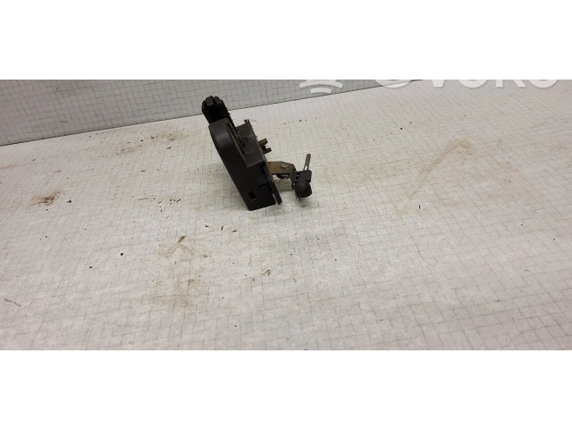 Zámek zadních dveří    Volkswagen Caddy 2008