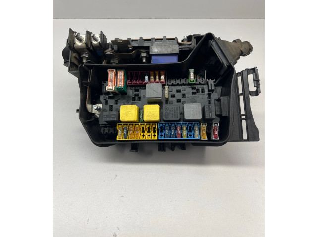 Блок предохранителей     Mercedes-Benz A W176    