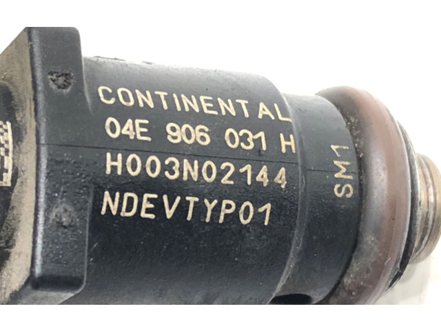 Топливная рампа 04E906031H   Skoda Citigo  