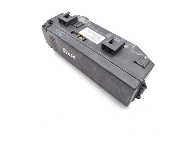 Блок предохранителей    Jeep Commander    