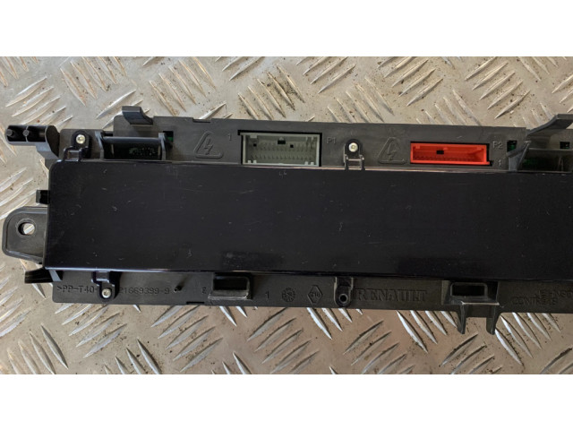 Панель приборов P8200704463A   Renault Scenic II -  Grand scenic II       