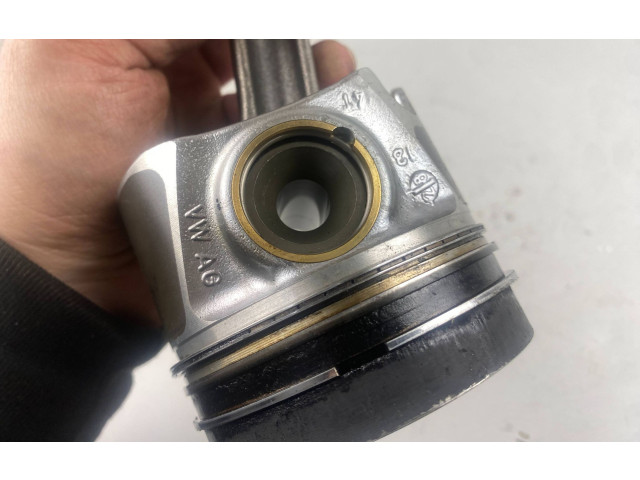 Поршень с шатуном    04LA, 011A   Volkswagen Golf VII