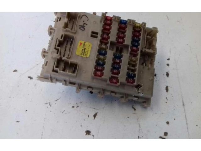 Блок предохранителей 243505M300 Nissan Almera