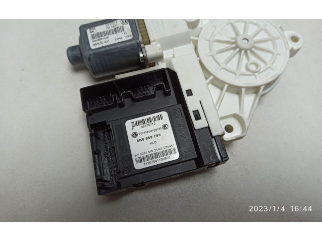 Передний двигатель механизма для подъема окон