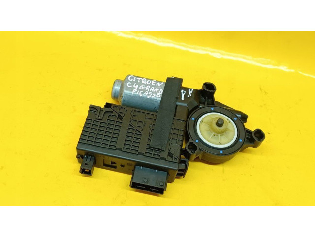 Передний двигатель механизма для подъема окон