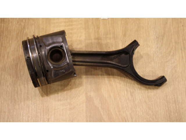 Поршень Jaguar XF X250