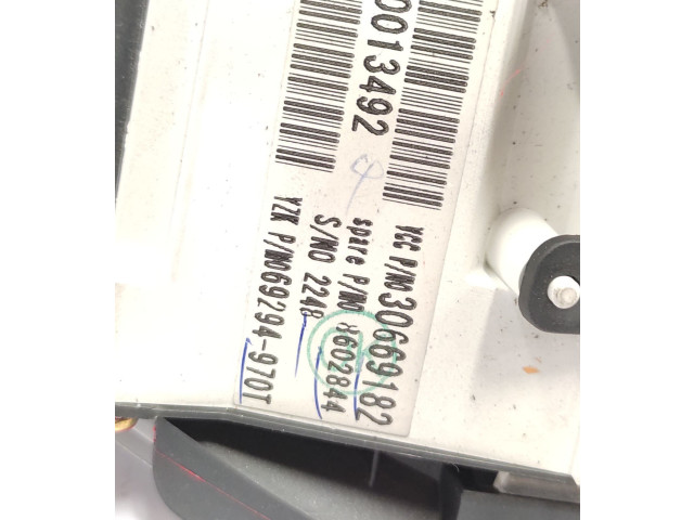 Панель приборов 30710071 Volvo S40, V40