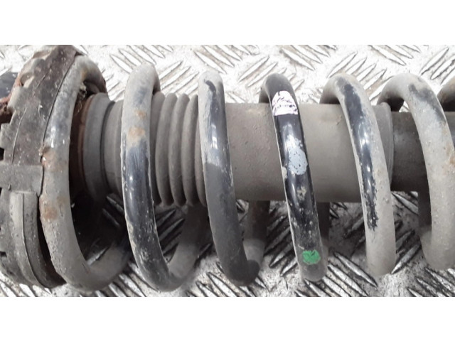 Передний амортизатор с пружиной