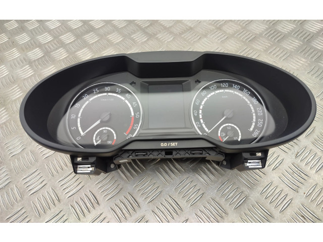 Панель приборов 5E0920757C   Skoda Octavia Mk3 (5E)       