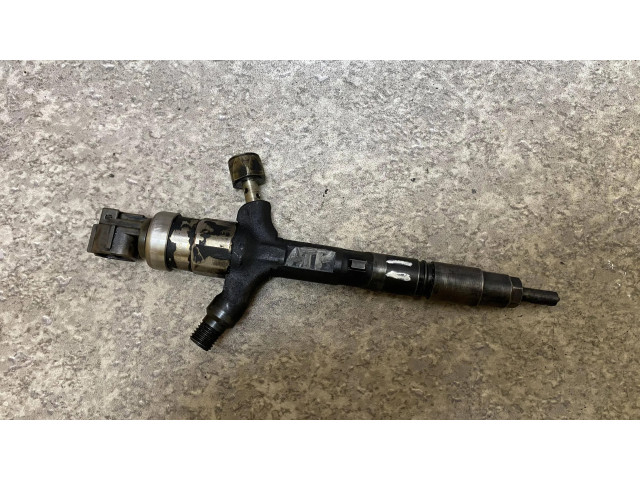 Vstřikovač 2367027020 Toyota Corolla E120 E130 pro naftový motor 2.0