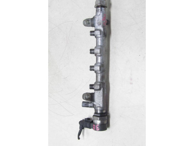 Топливная рампа 057130764AB Audi Q3 8U для двигателя CFF