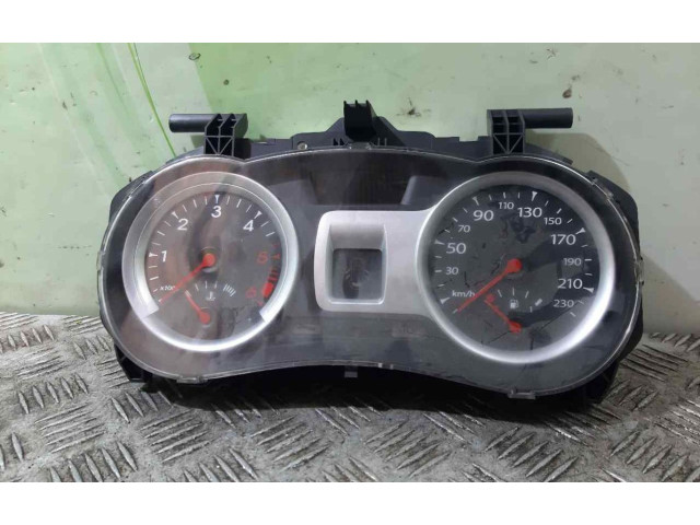 Панель приборов 8200821001 Renault Clio I