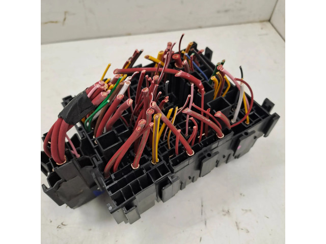 Блок предохранителей 252367589R Dacia Sandero