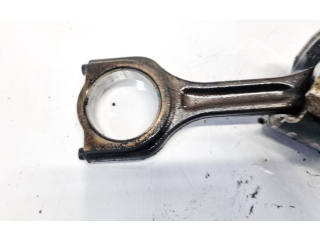 Поршень с шатуном Citroen Xsara Picasso