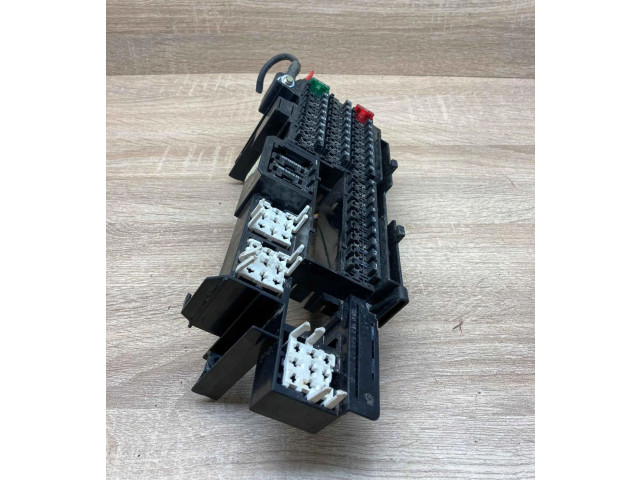 Pojistková skříňka 1685450240 Mercedes-Benz A W168 1997